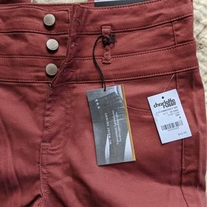 NWT hi-waist jeans